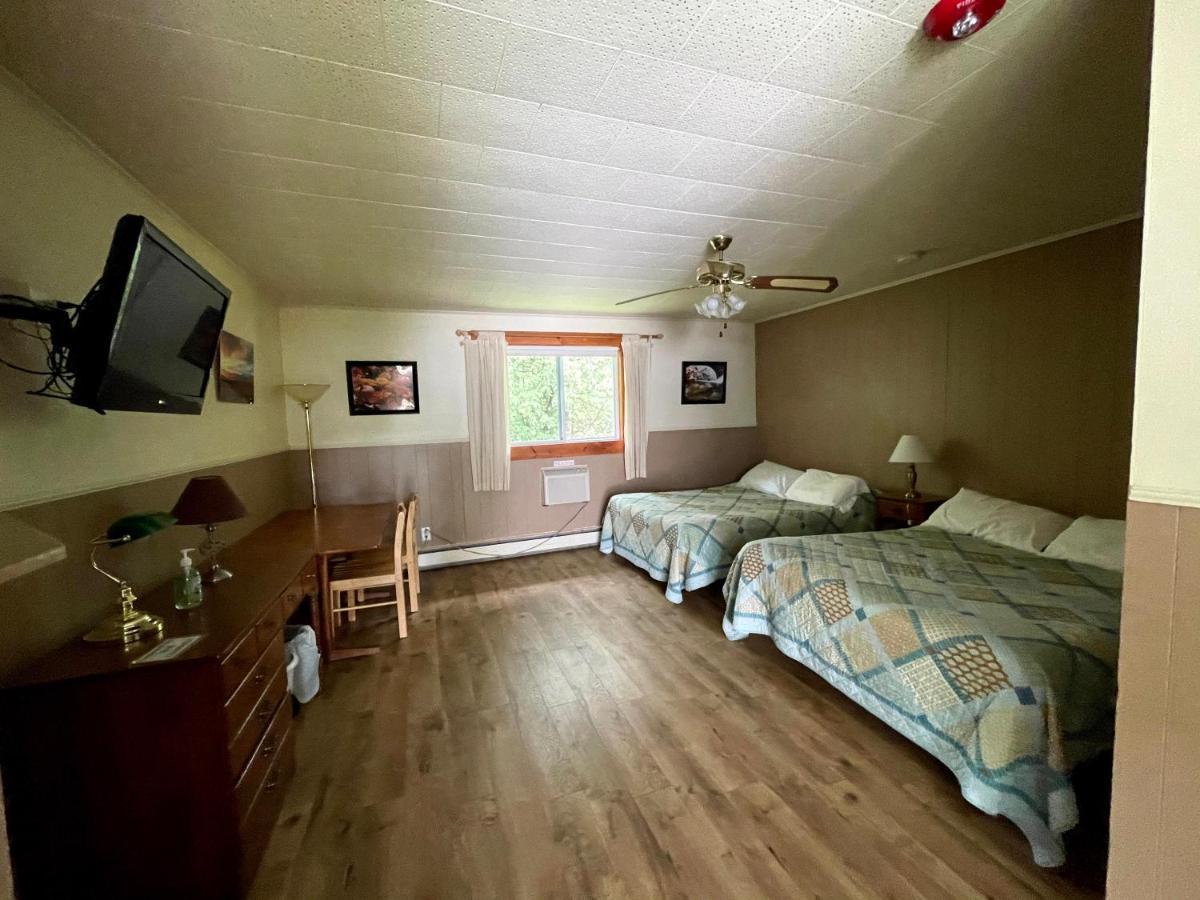 The Riverside Inn Stowe Extérieur photo